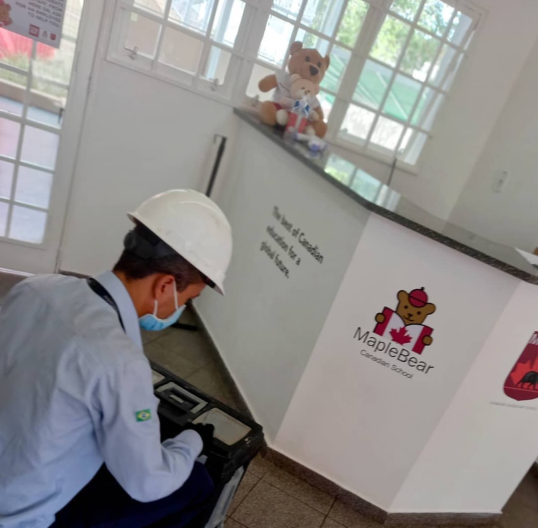 Dedetização em escola — Maple Bear Canadian School